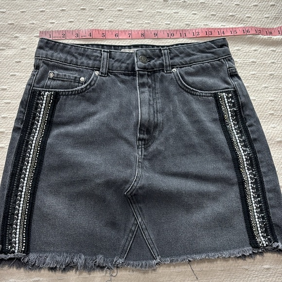 Free People Beaded Black Denim Mini Skirt Size 4 - Picture 4 of 8
